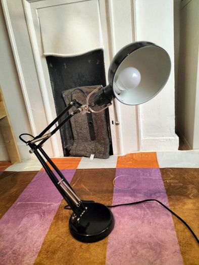 Table lamp