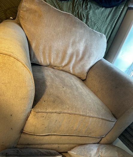 Single sofa