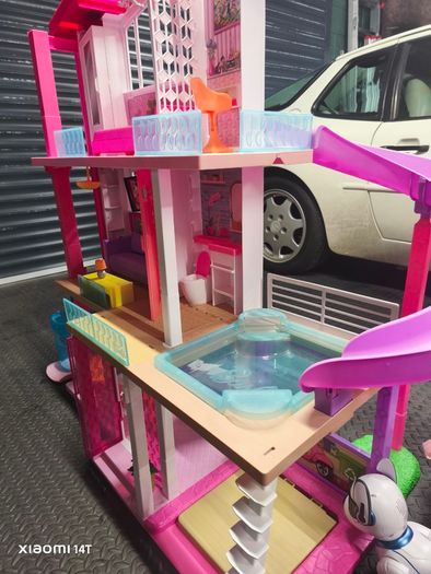 Barbie House