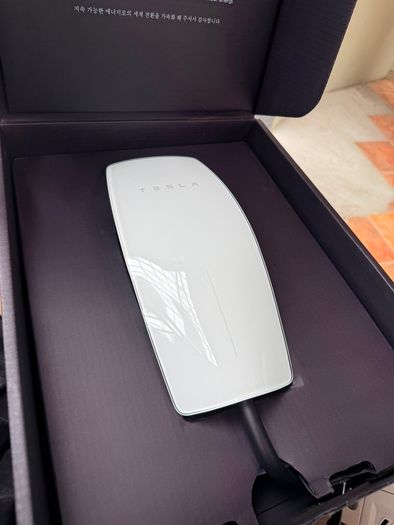 Wall Connector Tesla
