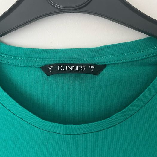 St. Patricks Day / Green Lucky Clover T-Shirt - Size S