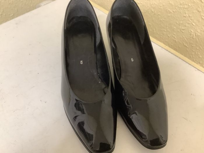 Ladies shoes