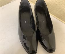 Ladies shoes