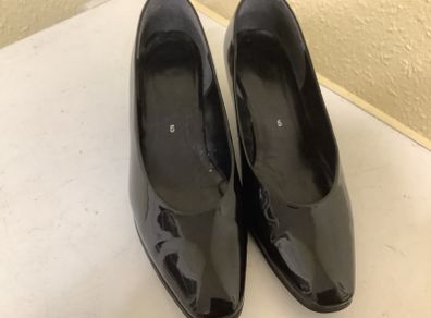 Ladies shoes