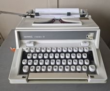 Hermes Media 3 Typwriter