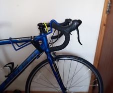 mens 51cm carrera karkinos 2 road bike fully serviced with set of muddyfox pedals ,bottle cages and saddle bag ,new tyres and all new cables shop fitted ,Bike was  used for a short time and is in pristine  condition.
