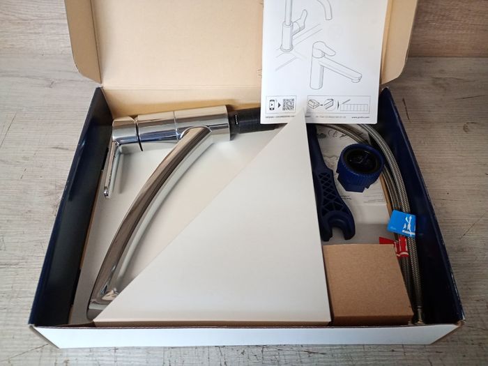 GROHE Start Eco 31685000 Kitchen Tap with Flat Spout (Tap for Kitchen, Practical 140 Swivel Range