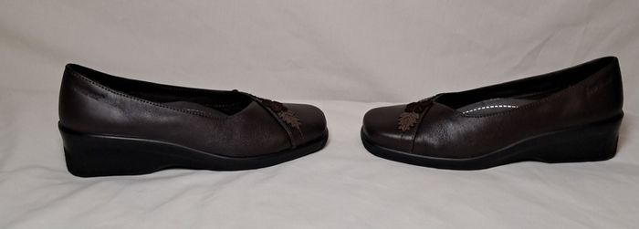 hotter brown leather flats size 3 eu 36 in like new condition