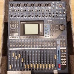 Yamaha O1V96 - 16 Channel Mixing Desk