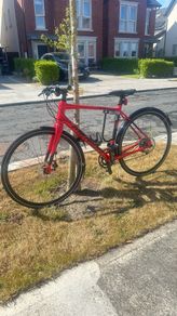 Merida Speeder 200 - Like New (3 Months Old) + Helmet & Lock Included !