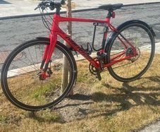 Merida Speeder 200 - Like New (3 Months Old) + Helmet & Lock Included !