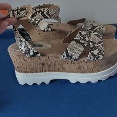 River island sandles
