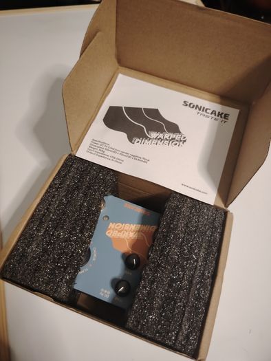SONICAKE QDS-03 Warped Dimension Digital Modulation Guitar Effects Pedal