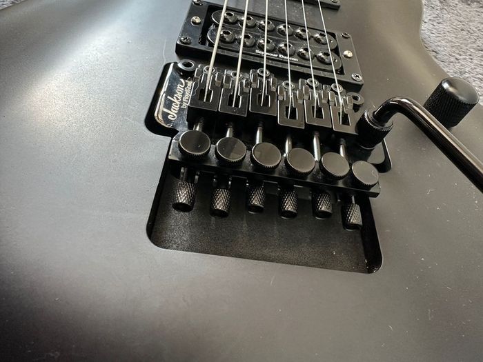 Jackson JS32