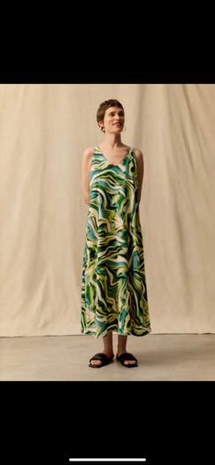 BRAND NEW Ladies Dress: Size 8 & 10