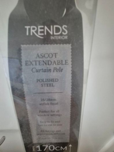extendable curtain pole