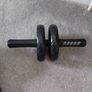 14oz Venum Boxing Gloves and Ab Roller Image 5
