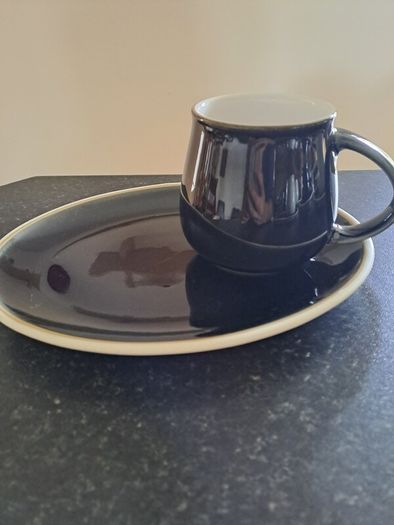 6 Denby oyster buffet saucers and mugs