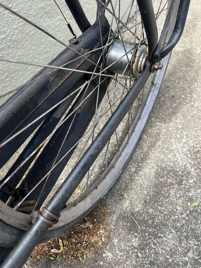 1930s humber men's bike push button bell. Brooks saddle. 3 speed  Gears
