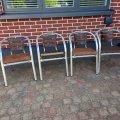 outdoor chairs x 4