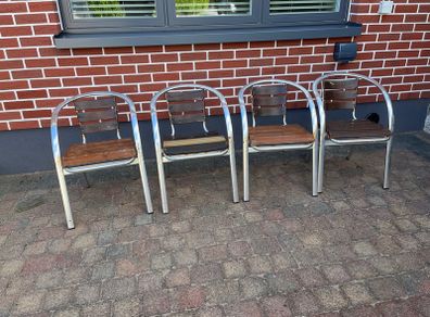 outdoor chairs x 4