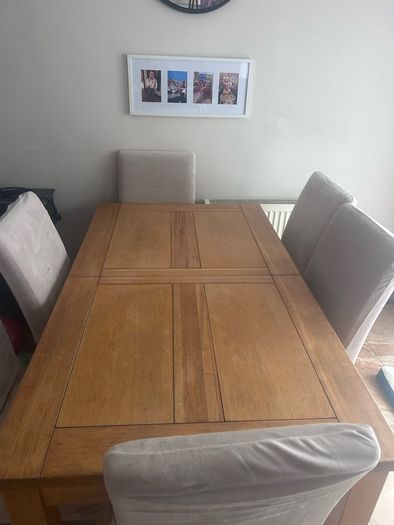 Extendable kitchen table with 6 Chairs
