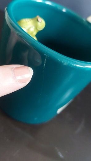 Fabulous Collectable Vintage Hand-Painted 3-D Cat and Frog Mug by Bergschrund, Seattle, USA, from 1991, Display Only Due to Hairline Crack