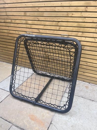 Football rebounder