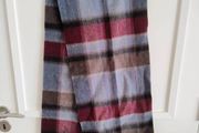Geoffrey Beene 100% wool unisex scarf 175cm x 30cm in excellent condition with no issues FREE STANDARD POSTAGE INCLUDED