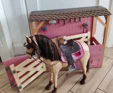 play horse and stables