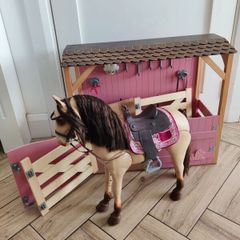 play horse and stables
