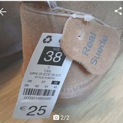 Suede boots