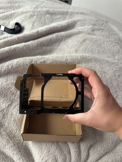 Sony A6000 + sigma 18-35mm F1.8 with Sony FE converter( original fitting on Nikon) small rig case included +batteries