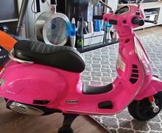 Children's electric ride on motor bike
