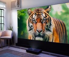 The best ALR Screen you can buy VIVIDSTORM S PRO 95" Ultra short throw laser Ambient Light Rejection Floor rising 95" Screen with Remote boxed like New half the retail price