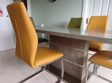 Dining table and 5 chairs