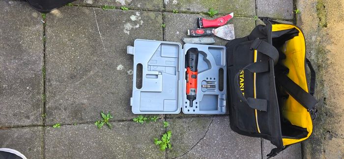 Tool bag and screwdriver electric