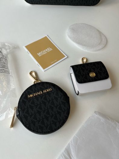 Perfect gift Michael Kors bag with ALL brand NEW accessories