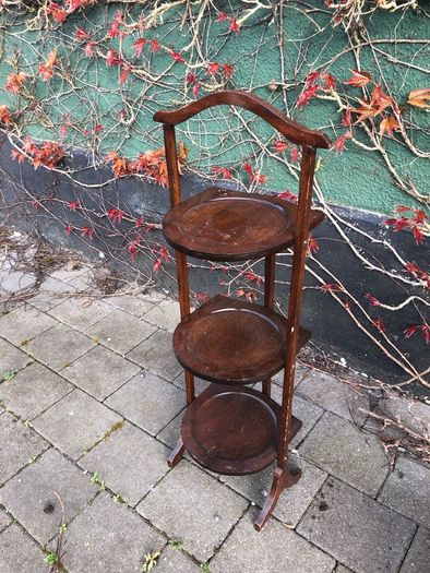 cake stand