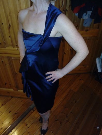 Dresses excellent condition