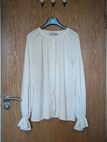 White long sleeved blouse