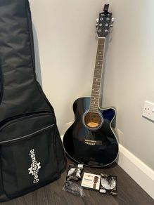 Guitar 6 strings with all tools