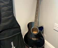 Guitar 6 strings with all tools