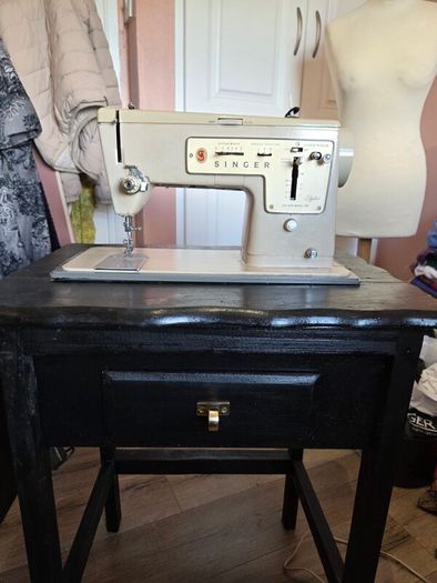 singer sewing machine and table