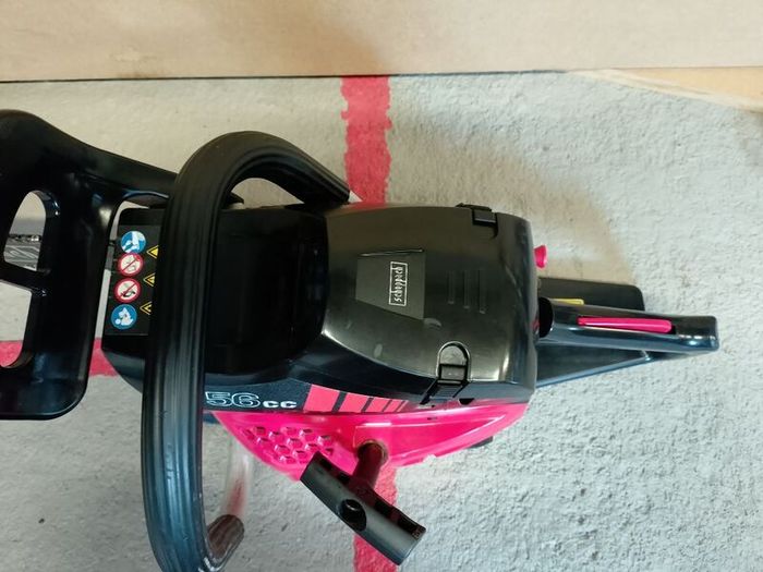 chainsaw