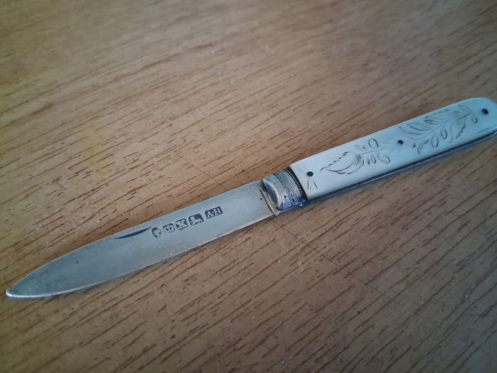 Victorian Sterling Silver m.o.p fruit knife