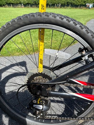 Giant XTC 24 Mountain Bike in Great Condition