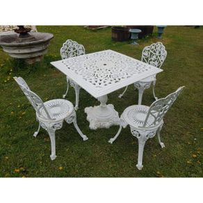 Cast Iron Garden Set Square Table and Chairs Style N