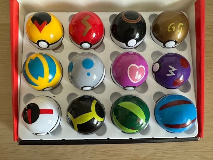 Pokemon Balls Petelf go
