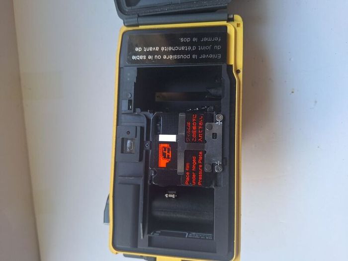 Minolta Weathermatic 35 DL Waterproof 35mm Film Camera Yellow